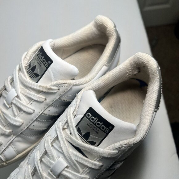Adidas Superstar Womens Size 6 White & Silver Metallic - Picture 10 of 12